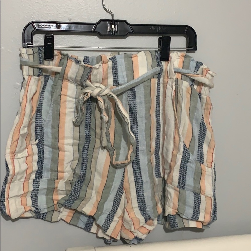 Size XL paper bag shorts.